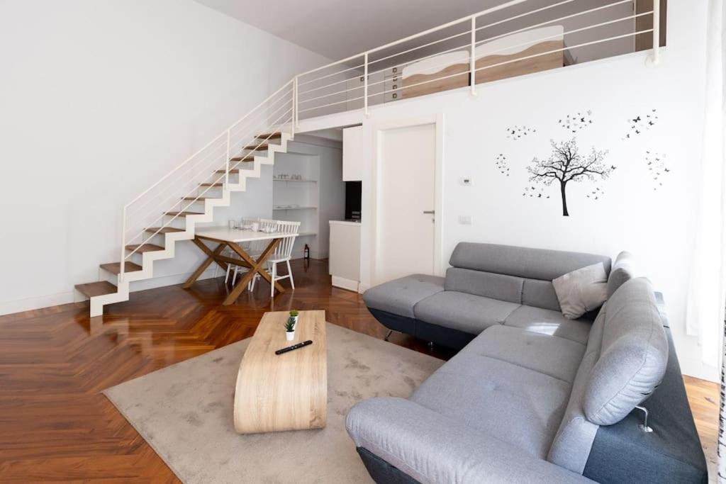 Loft2 Via Morosini Centro Varese - Ixihome エクステリア 写真