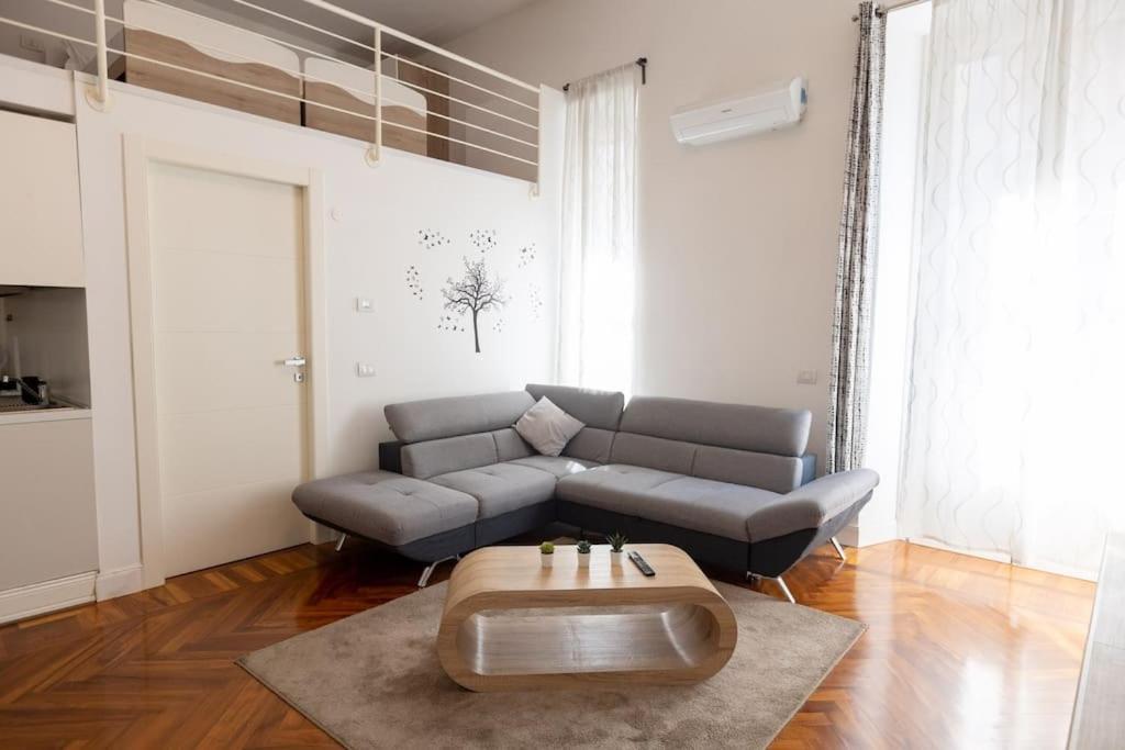 Loft2 Via Morosini Centro Varese - Ixihome エクステリア 写真